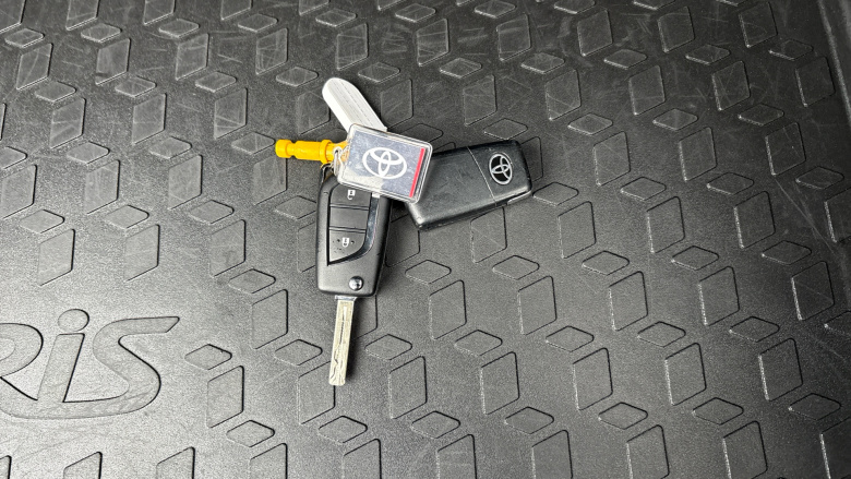 Toyota Yaris 1.5 Hybrid Design 5dr CVT Hybrid Hatchback